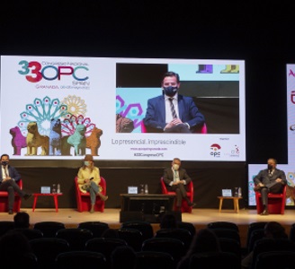 &copy;Ayto.Granada: EL ALCALDE ABOGA POR UN TURISMO PATRIMONIAL, INTELIGENTE Y SOSTENIBLE EN LA INAUGURACI�N DEL 33 CONGRESO NACIONAL DE OPC ESPA�A 